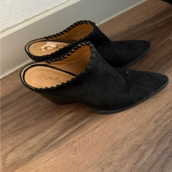 Qupid Black Suede Mules - Picture 2 of 4
